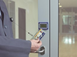 Identyfikator do kart 54x85mm (10szt) z mechanizmem przezroczyste 801219 DURABLE (X) Durable